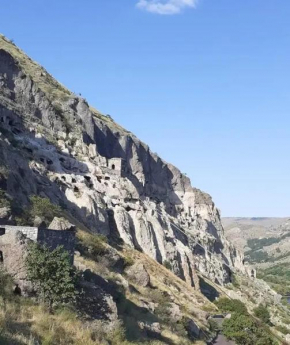 Vardzia Сhachkari